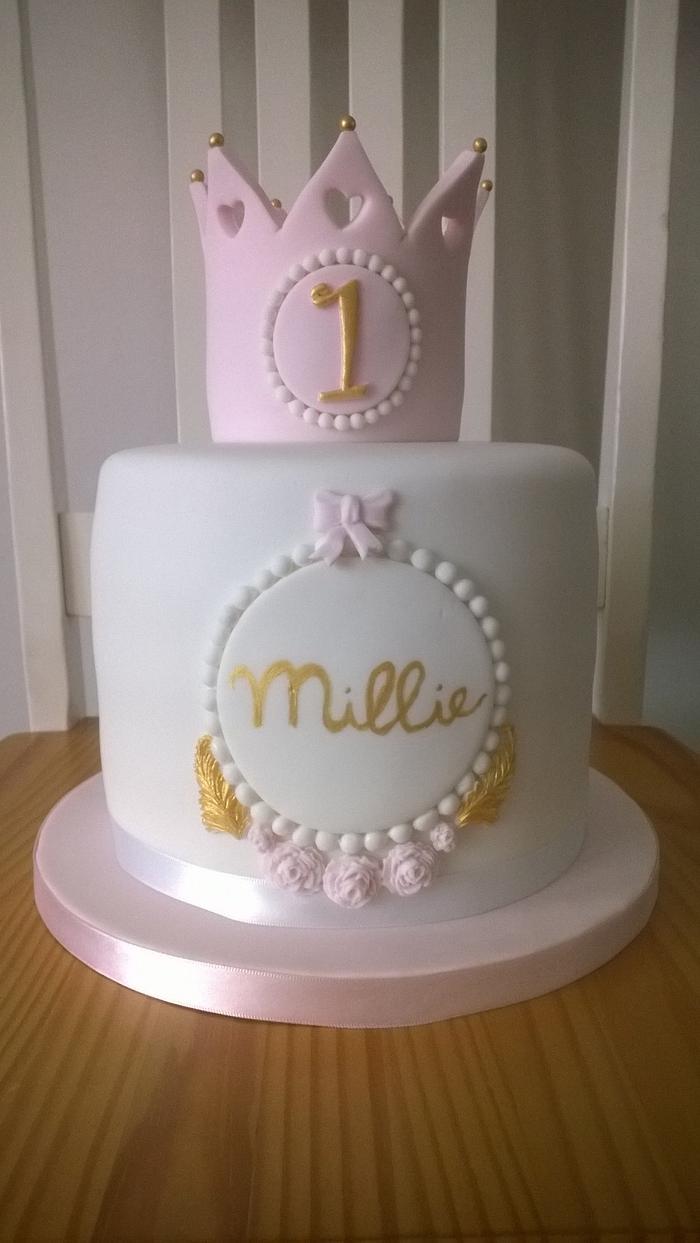Princess 1st birthday cake with crown - Decorated Cake by - CakesDecor