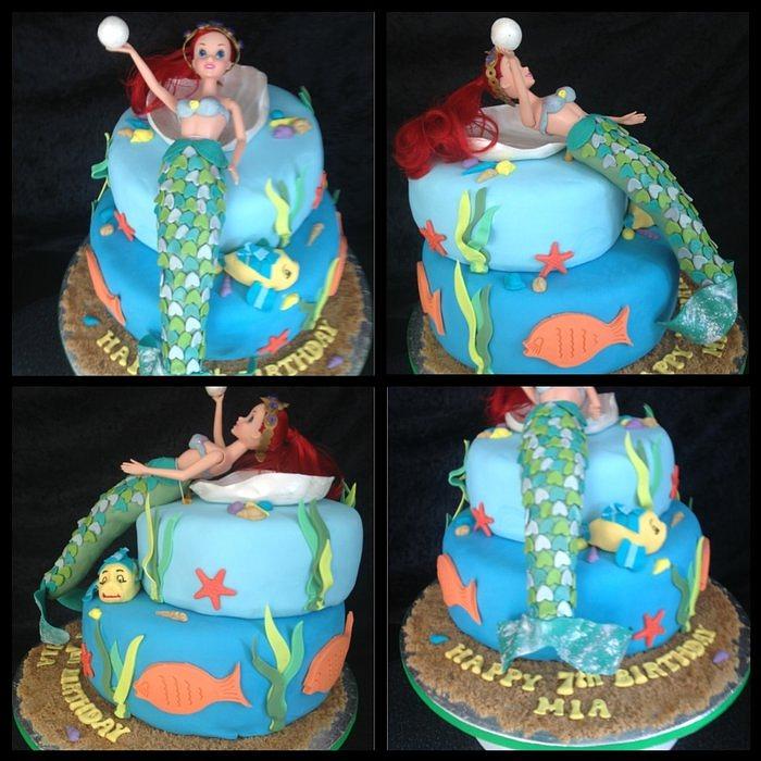 Little mermaid real doll cake