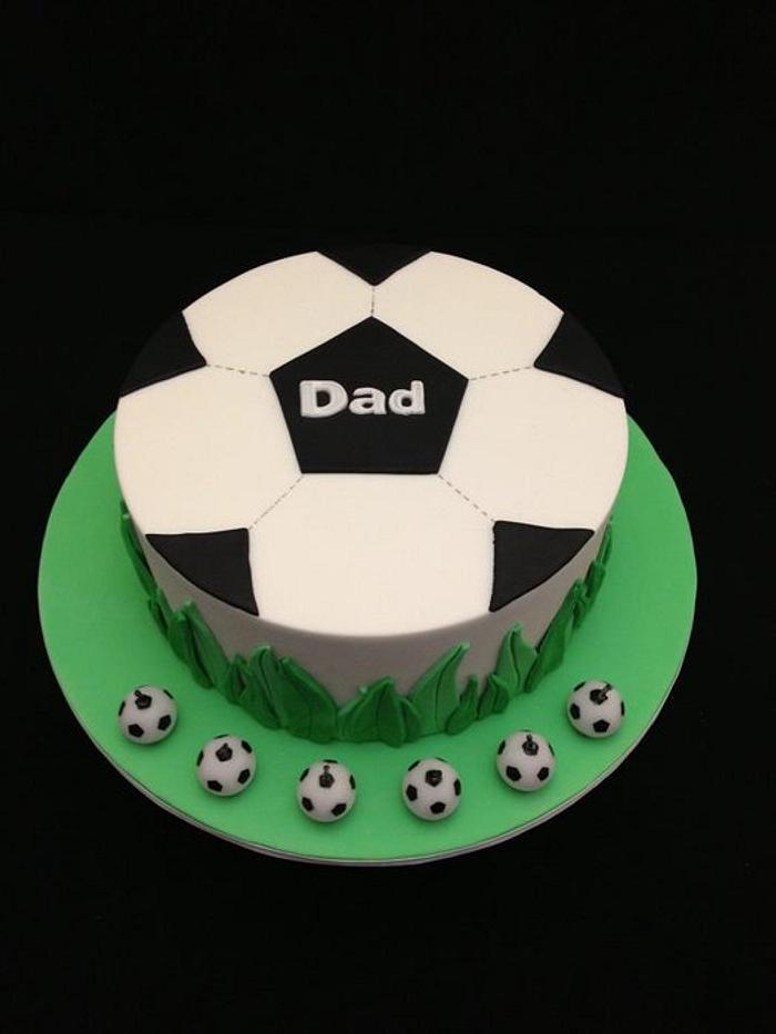 Soccerball cake