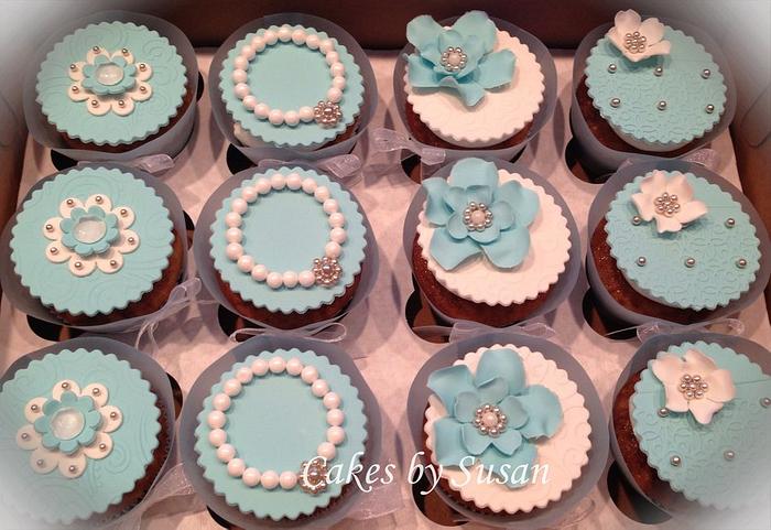 Tiffany themed bridal cupcakes