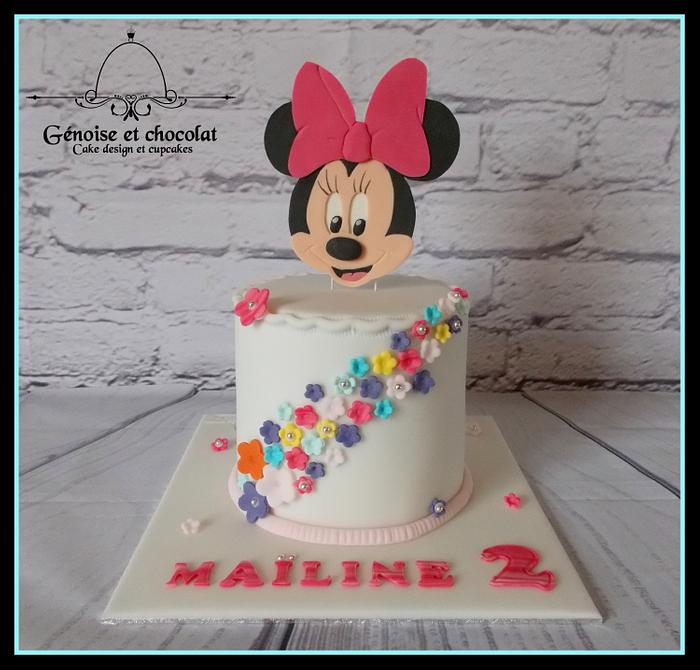Minnie and flowers cake