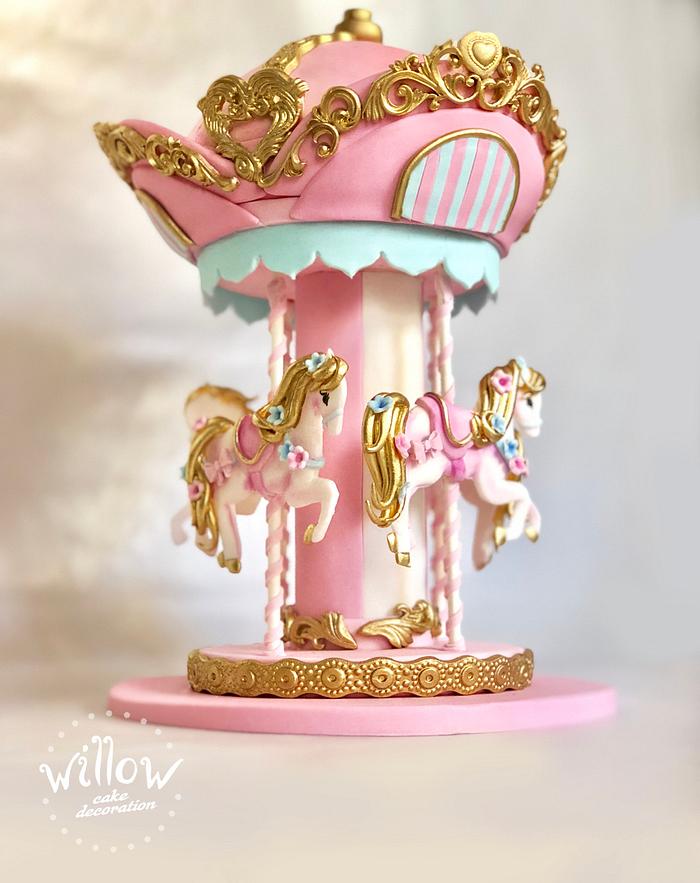 Carousel, fondant cake decoration