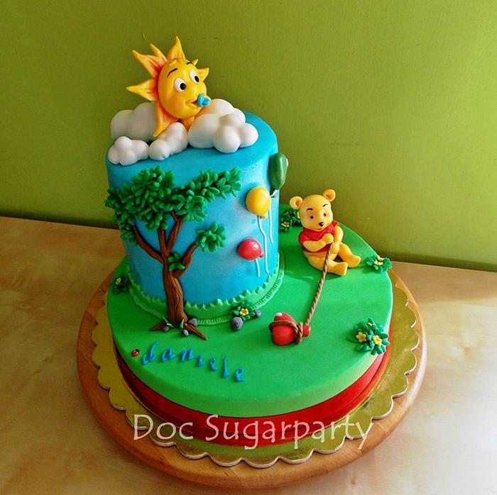 Baby winnie the pooh cake
