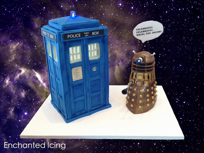 Dr Who TARDIS and Dalek