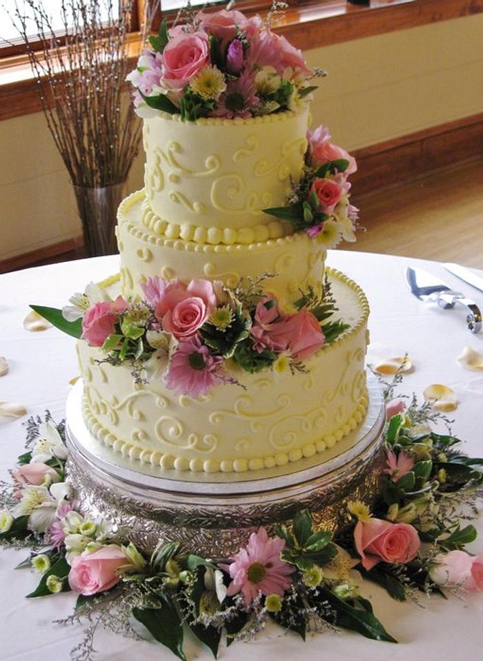 Pink & Lavender Wedding cake
