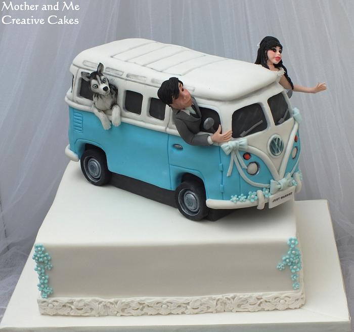VW Camper Van Wedding Cake.....and the Husky came too!