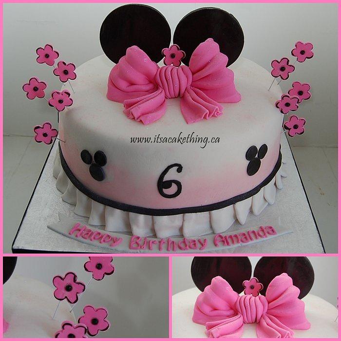 Minnie Mouse Themed Cake 
