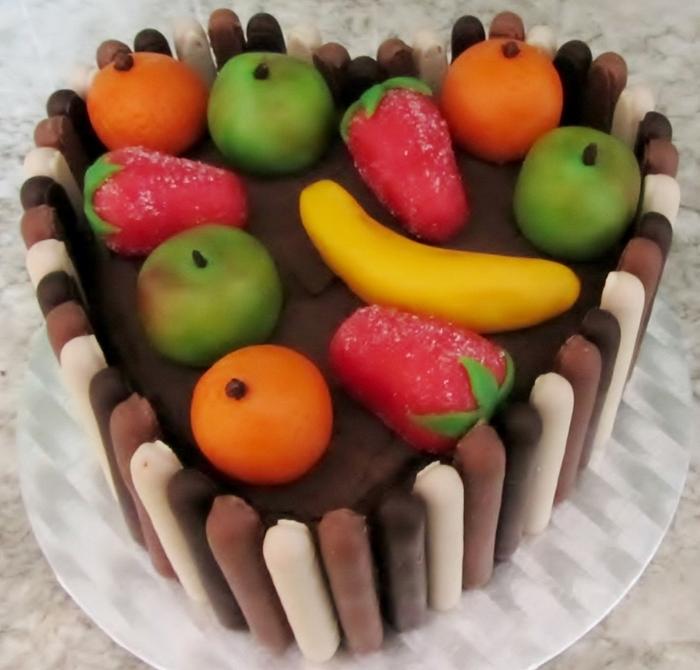 Marzipan fruits cake