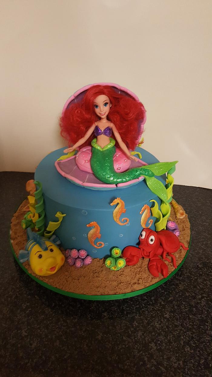 Littlle mermaid cake 