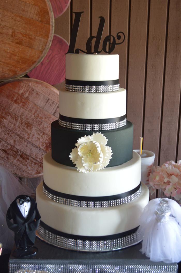 Black and White Wedding cake