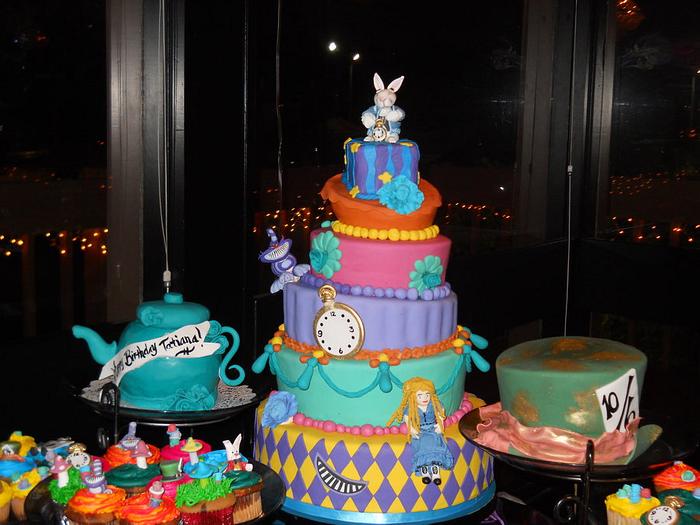 Alice in Wonderland Cakes and Cupcakes