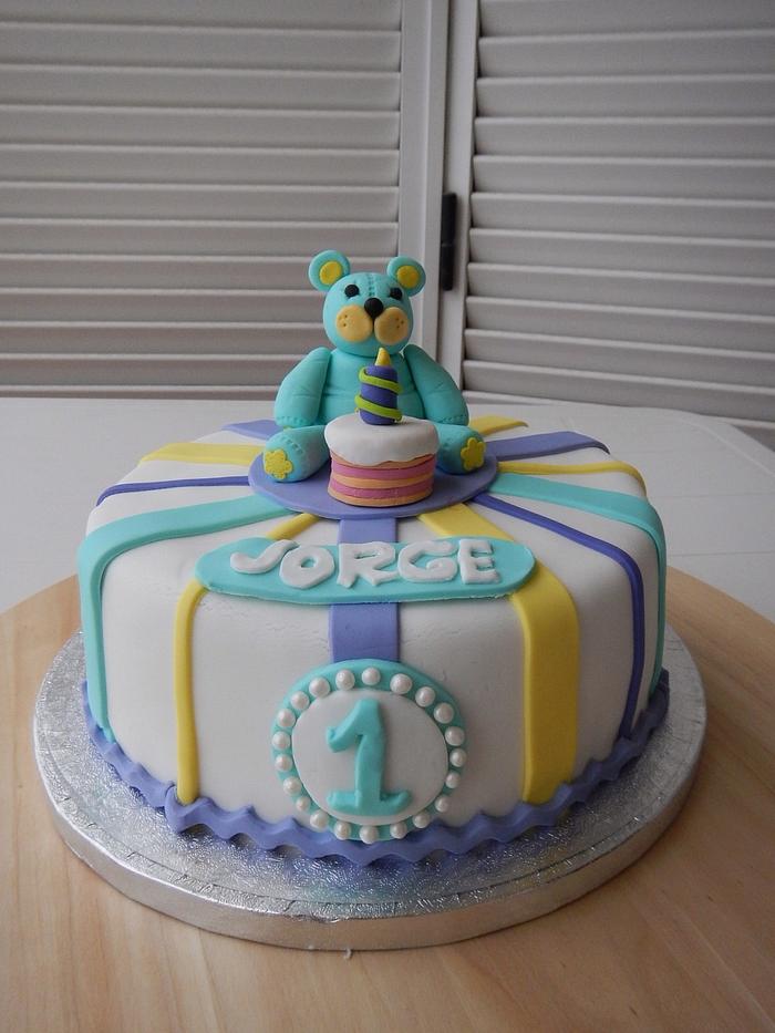 Cute bear cake