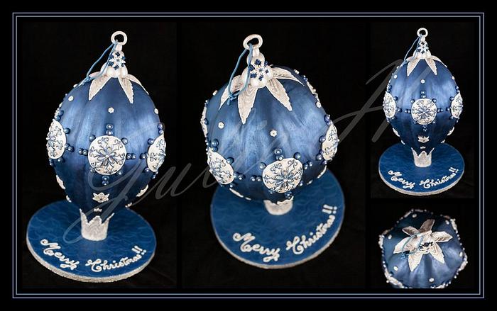 Giant 3D Midnight Blue & Silver Christmas Bauble