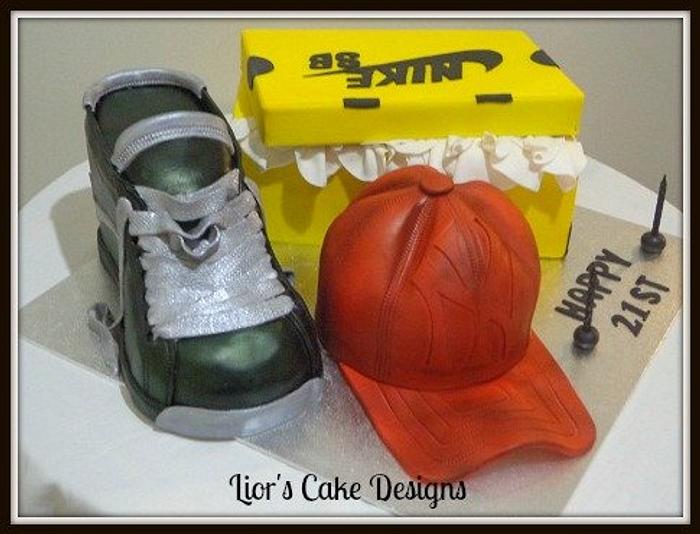 Nike shoe, cap and shoebox