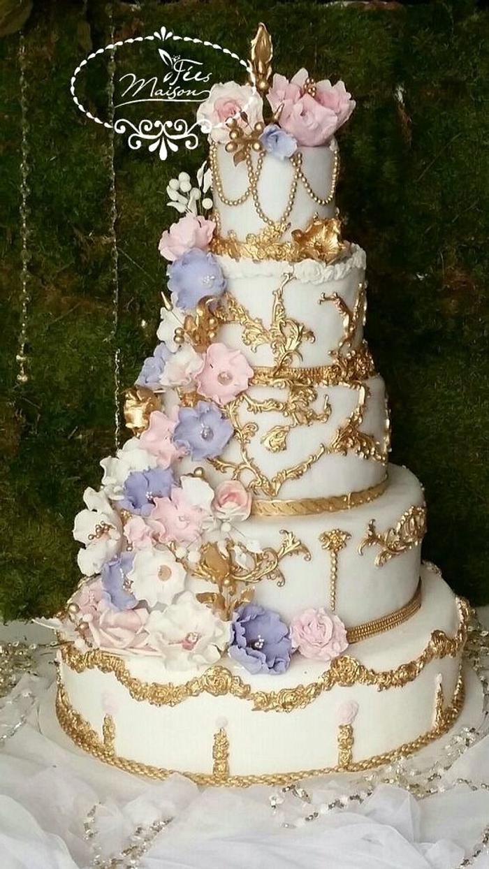 FLOWERY WEDDING cake