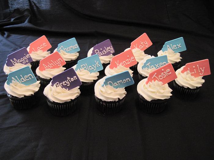 Cupcakes with name tags