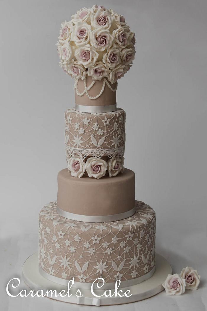 Lace and roses cake