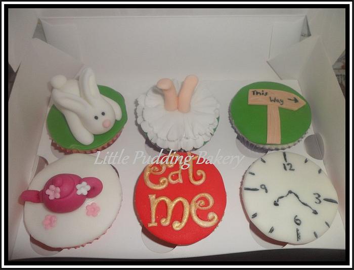 Alice in Wonderland themed cupcakes