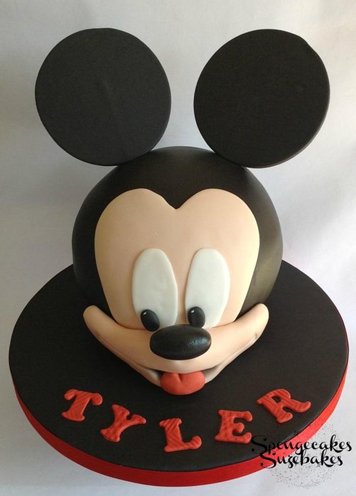 3D Mickey Mouse Cake
