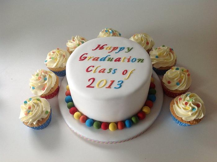 Graduation cake and matching cupcakes