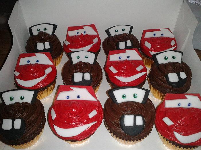 Mini McQueen and Mater Cupcakes 