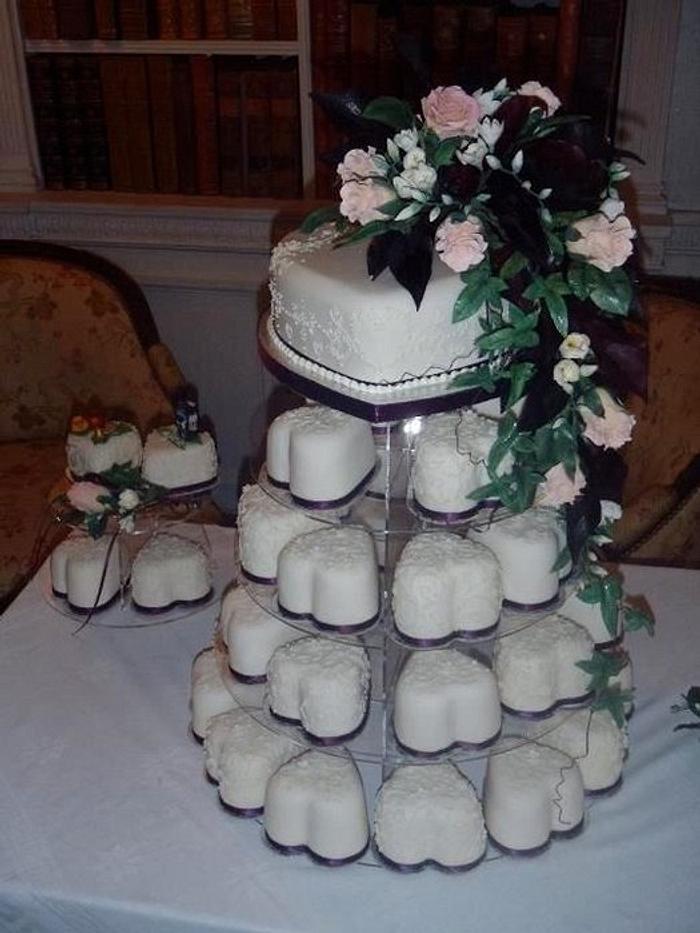 Mini hearts wedding cake 