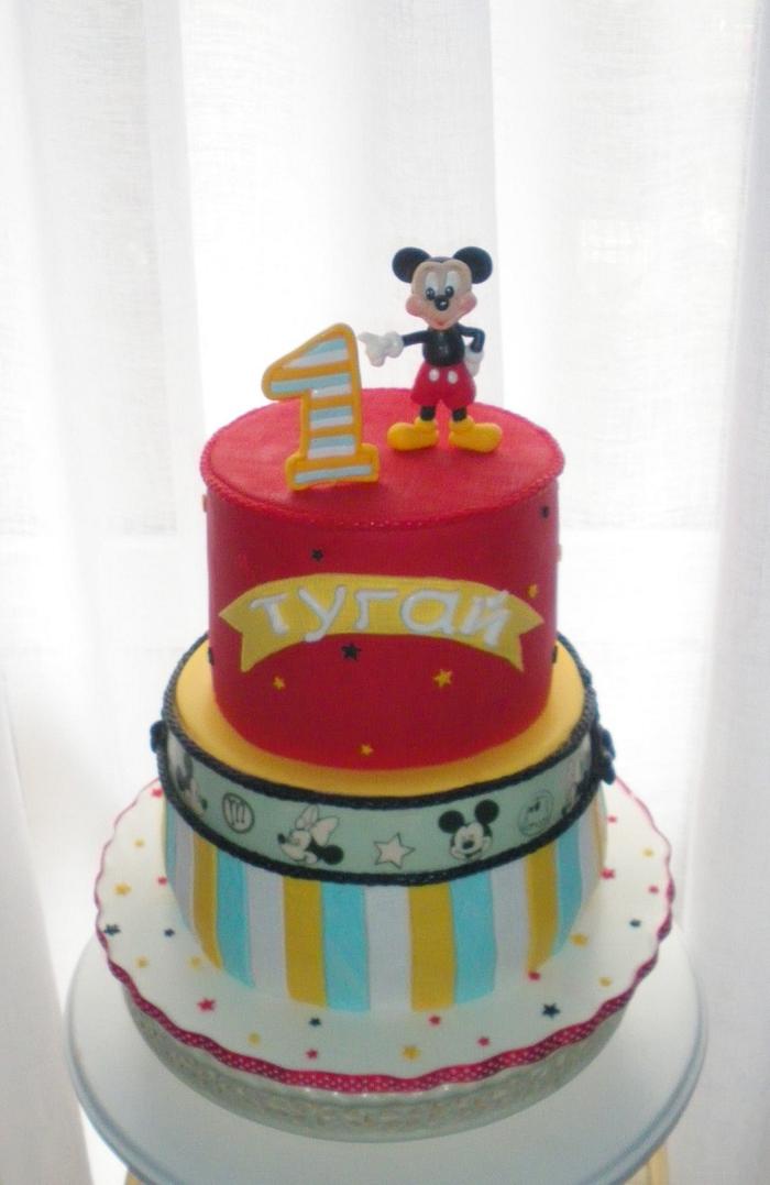 Mickey mouse cake