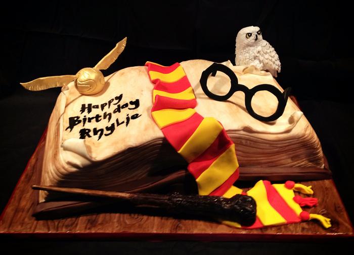 Harry potter open book cake 
