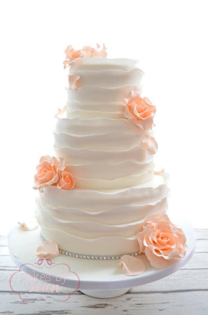 Rustic ruffles wedding cake