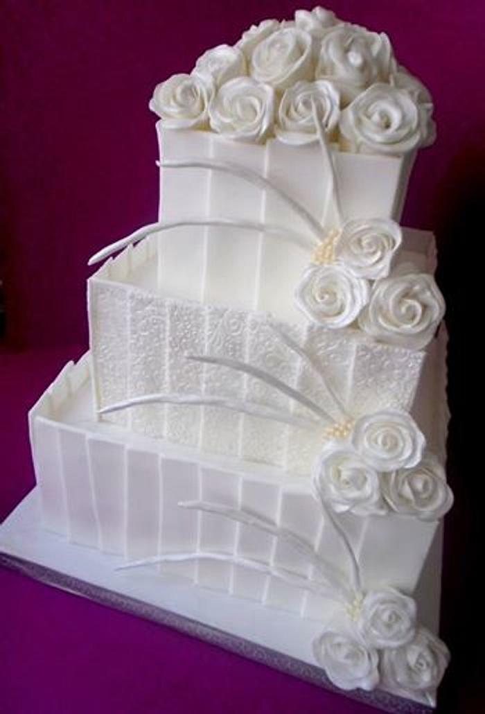 MY FIRST WEDDING CAKE
