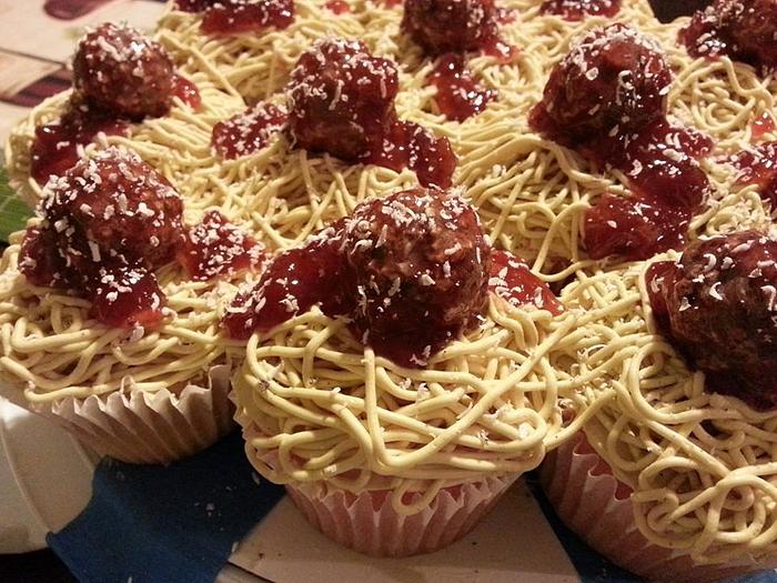 Spaghetti cupcakes 