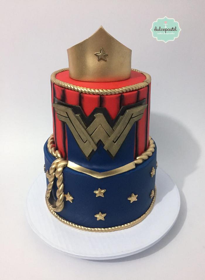 Torta Mujer Maravilla - Wonder Woman cake