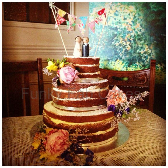 Naked Wedding Cake with fresh flowers