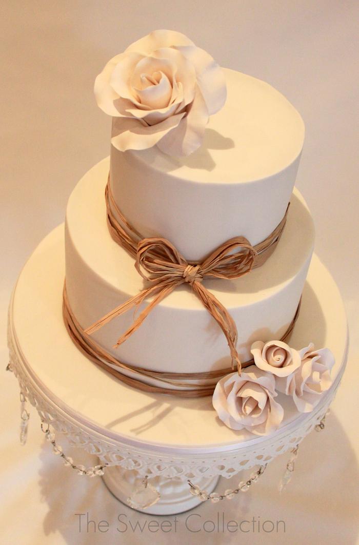Simple Rafia Wedding Cake