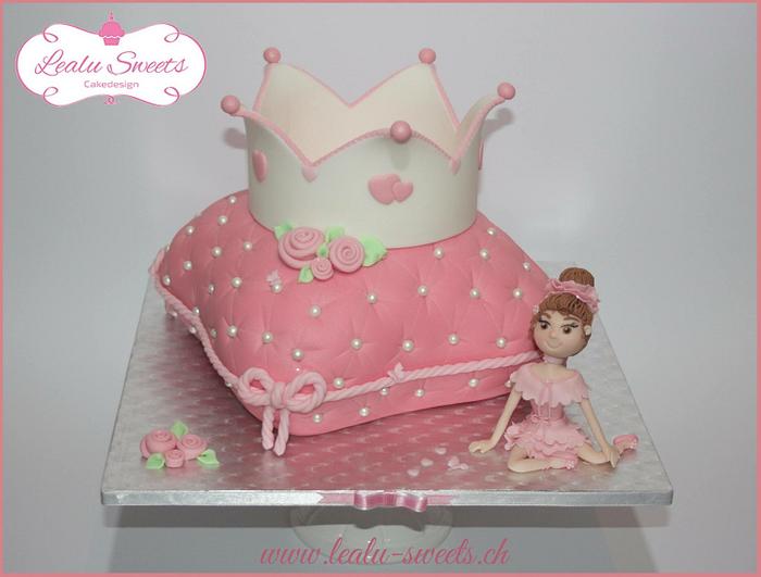 Pillow cake with Ballerina Topper