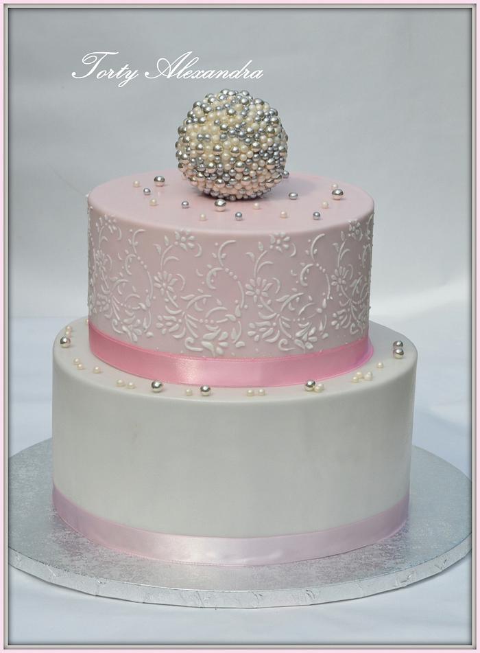 Wdding cake pink and silver