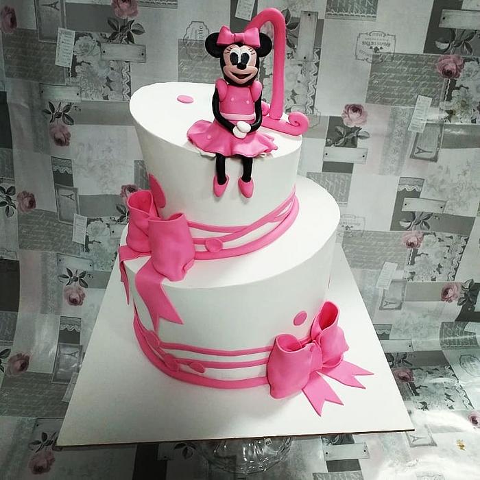 Topsy turvy cake Minnie