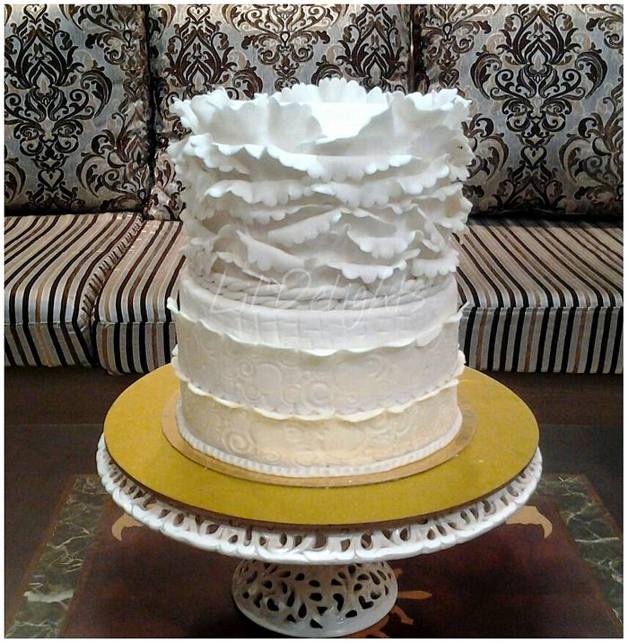 Pure Elegance - White wedding cake 