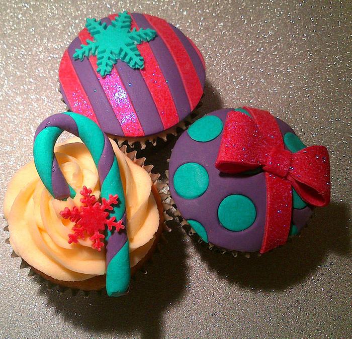 Fabulous Christmas Cupcakes
