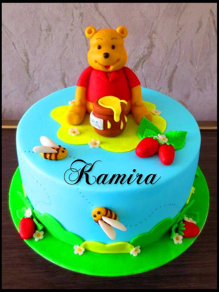 winnie the pooh fondant cake