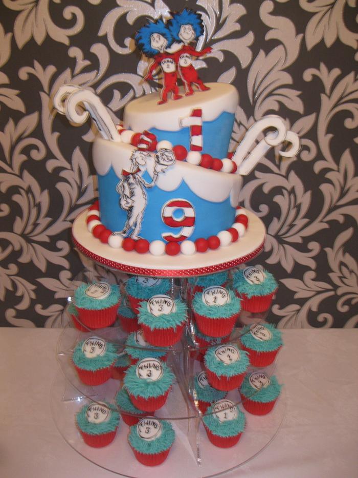cat in the hat topsy turvy cake