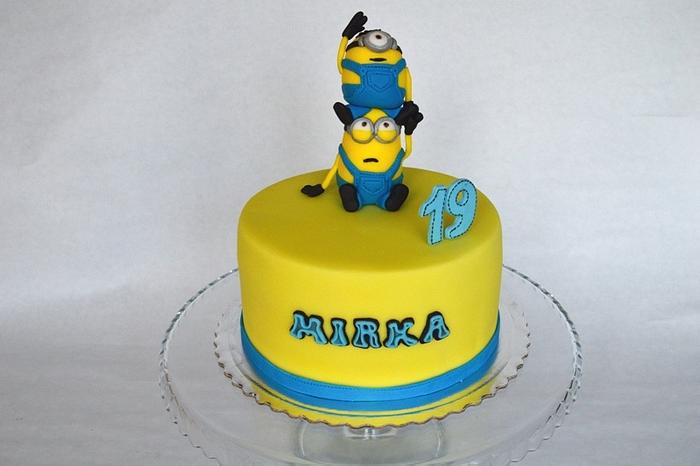 Birthday cake with minions