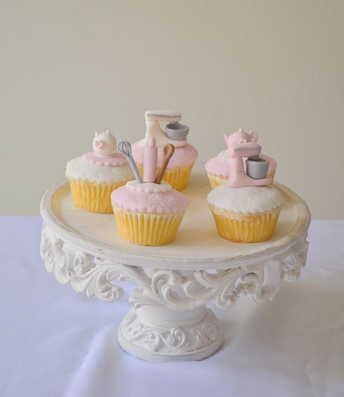 kitchen tea cupcakes