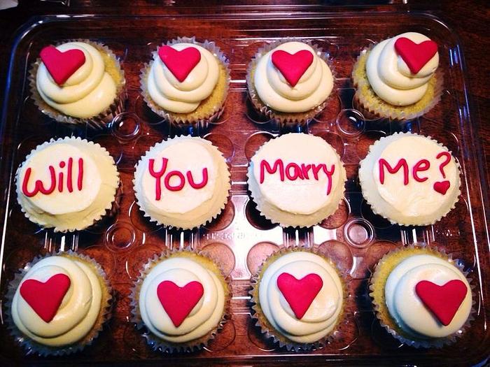 engagement cupcakes