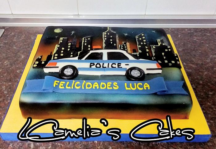 POLICE CAR CAKE