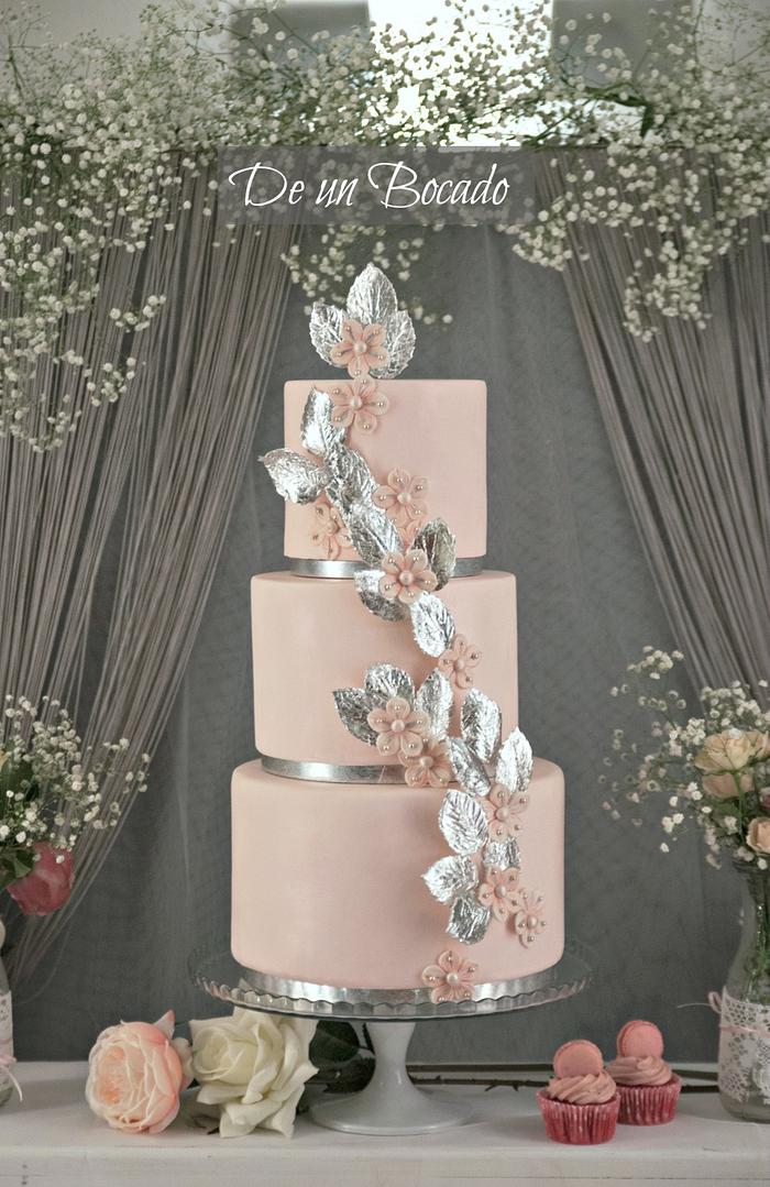 Romantic sakura weeding cake