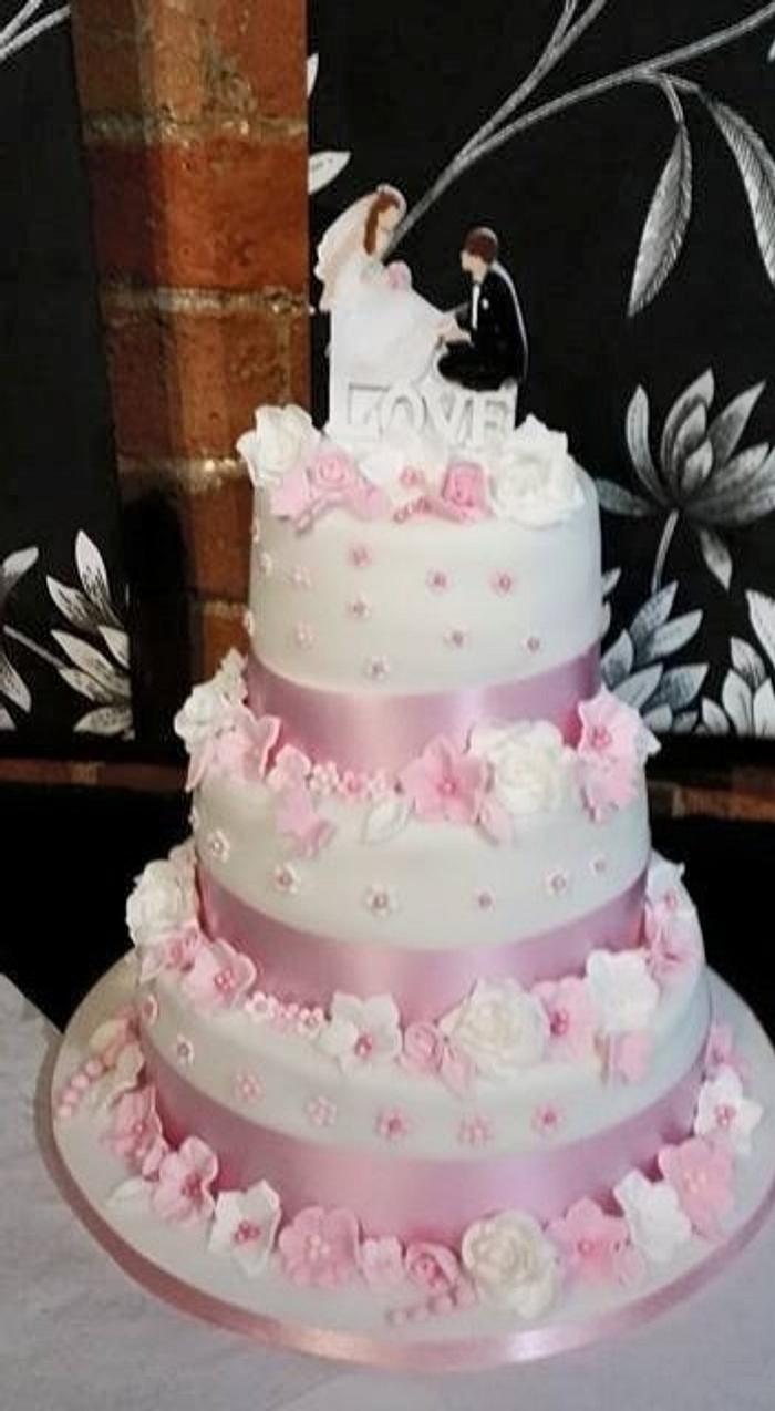 pretty pink and white wedding cake