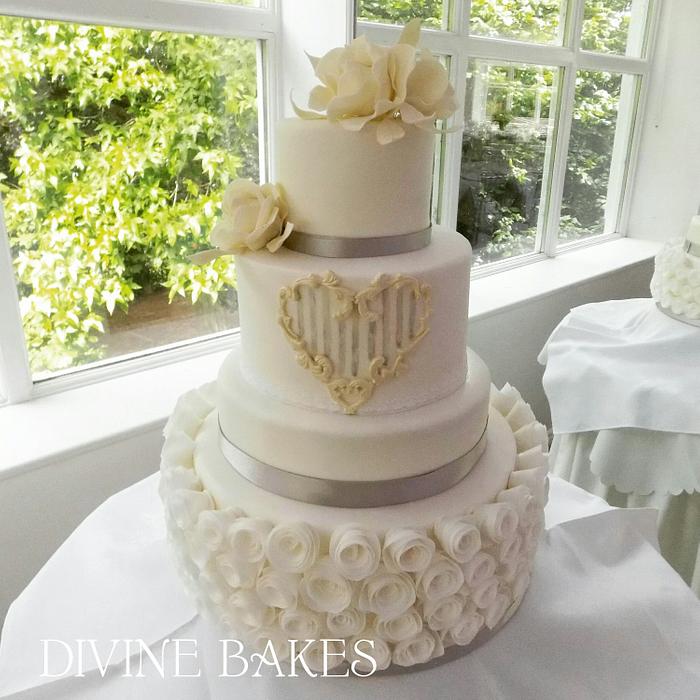White and Ivory wedding cake