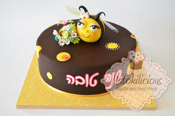 Bee cake
