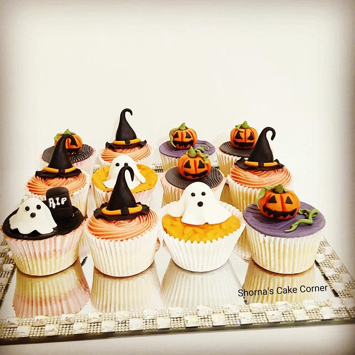 Halloween theme cupcakes 